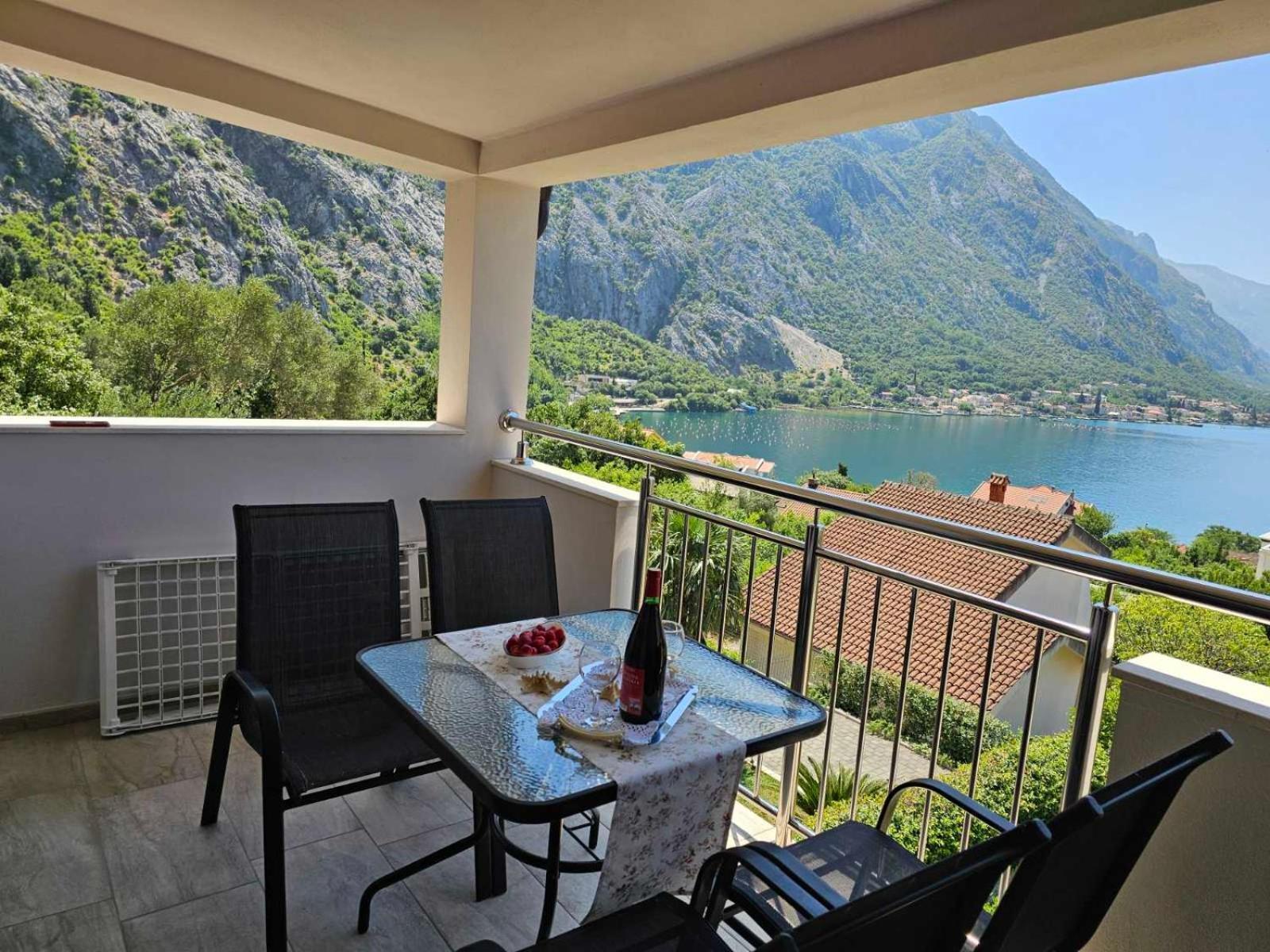 Nadja Apartment Kotor